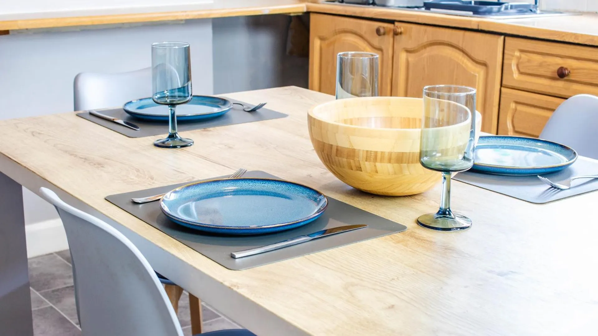 3 Bed House - Free Parking - 10 Minutes To City Centre - Perfect For Families, Contractors And Relocators - Long Stay Rates Available York Storbritannien