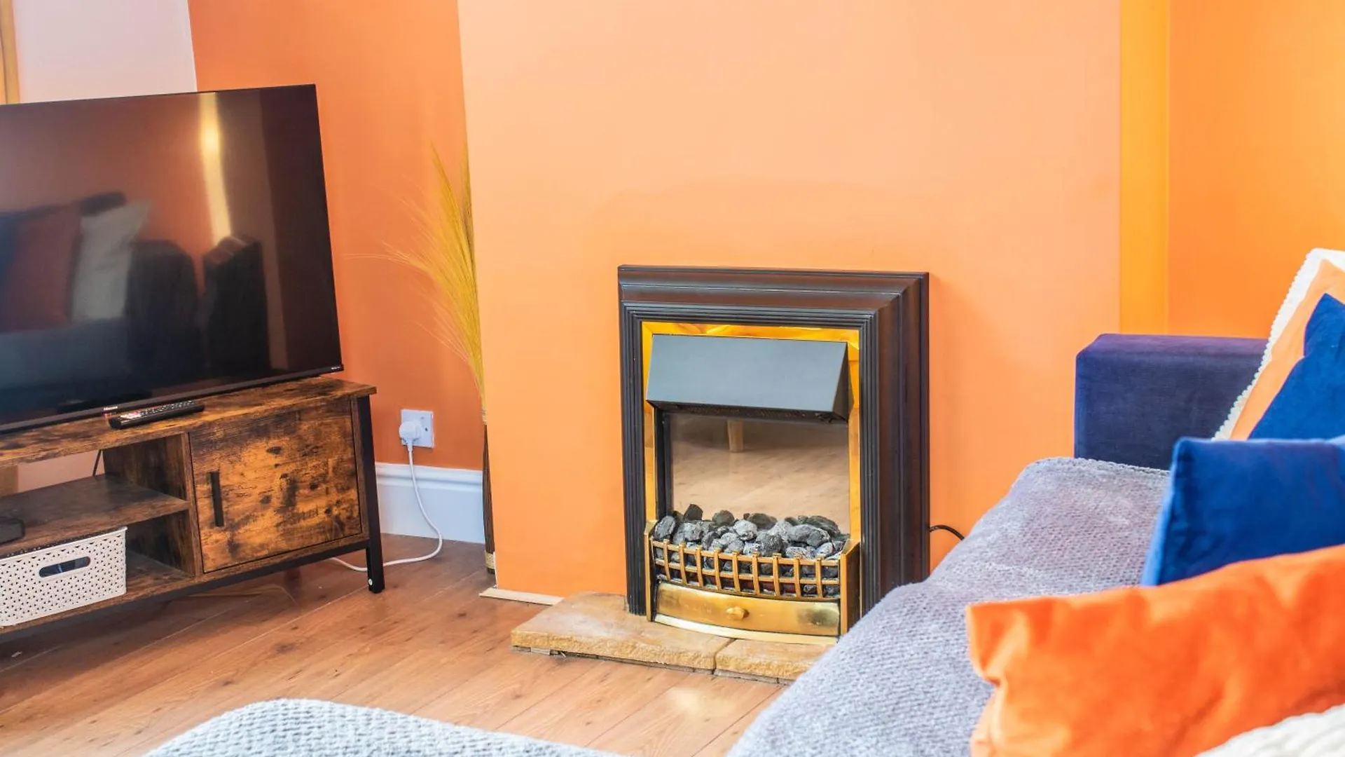 Apartment 3 Bed House - Free Parking - 10 Minutes To City Centre - Perfect For Families, Contractors And Relocators - Long Stay Rates Available York United Kingdom